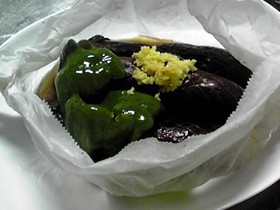 なすとピーマンの包み煮浸し