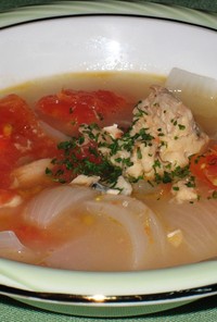 鮭缶でトマトと玉ねぎの冷製スープ