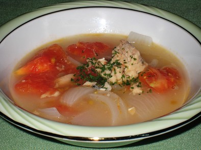 鮭缶でトマトと玉ねぎの冷製スープの写真