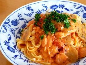 サーモンのトマトクリームパスタ