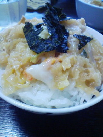 かき揚げ天ぷらトロトロ卵とじ丼の写真
