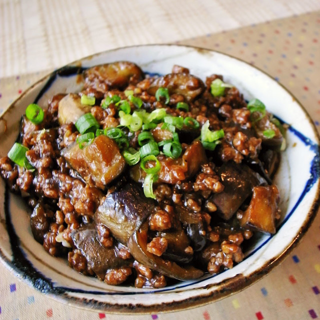 ご飯がっつり ナスと豚ひき肉の甘味噌丼 レシピ 作り方 By Moj クックパッド