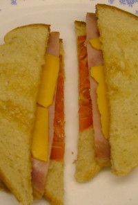 アメリカ　夏のトマトチーズサンドイッチ