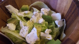 クリームチーズ&アボカドのサラダ