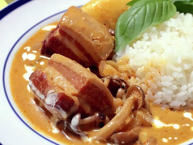 タイで覚えた 豚バラ肉のレッドカレー レシピ 作り方 By くみんちゅキッチン クックパッド