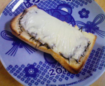 残りひじきでチーズトースト☆の画像