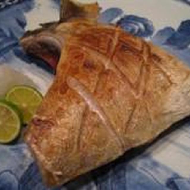 ふんわりじゅ しぃ ぶりカマの塩焼き レシピ 作り方 By あやめんたいこ クックパッド 簡単おいしいみんなのレシピが362万品