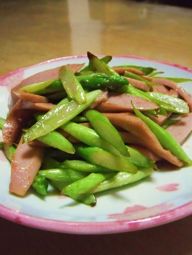♡アスパラと魚肉ソーセージのマヨ炒め♡の写真