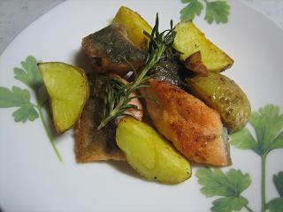 鮭とジャガイモのオリーブオイル焼きの画像