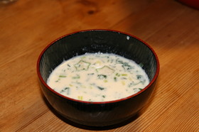 冷たいオクラとモロヘイヤの豆乳スープ