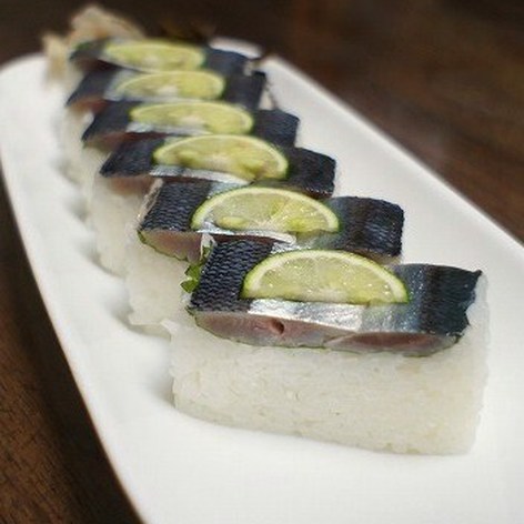 秋刀魚の押し寿司