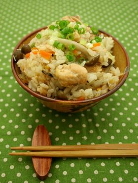 シャケ缶を使って!鮭の炊き込みご飯