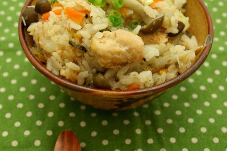 シャケ缶を使って 鮭の炊き込みご飯 レシピ 作り方 By Ma03co クックパッド 簡単おいしいみんなのレシピが356万品