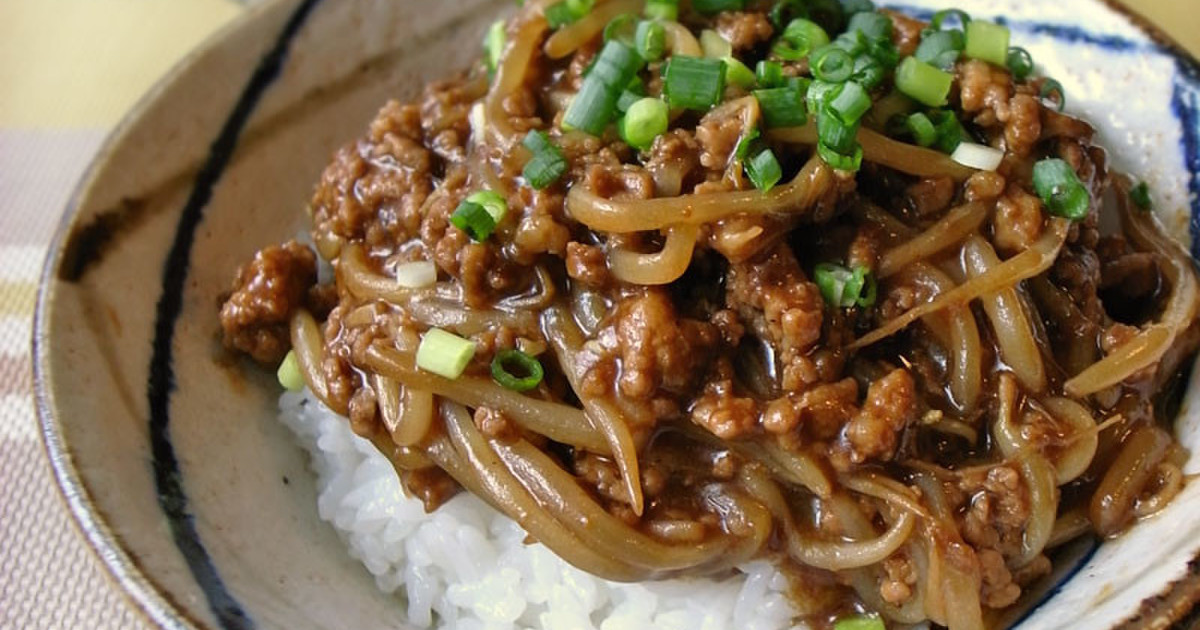 もやしと豚ひき肉のピリ辛味噌丼 レシピ 作り方 By Moj クックパッド