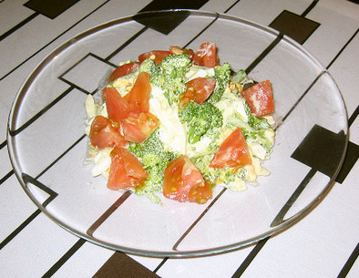 簡単♪ブロッコリートマトのマヨ卵サラダの写真