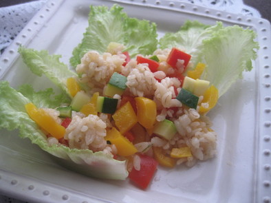 レンジ de 押麦と彩り野菜のサラダの写真