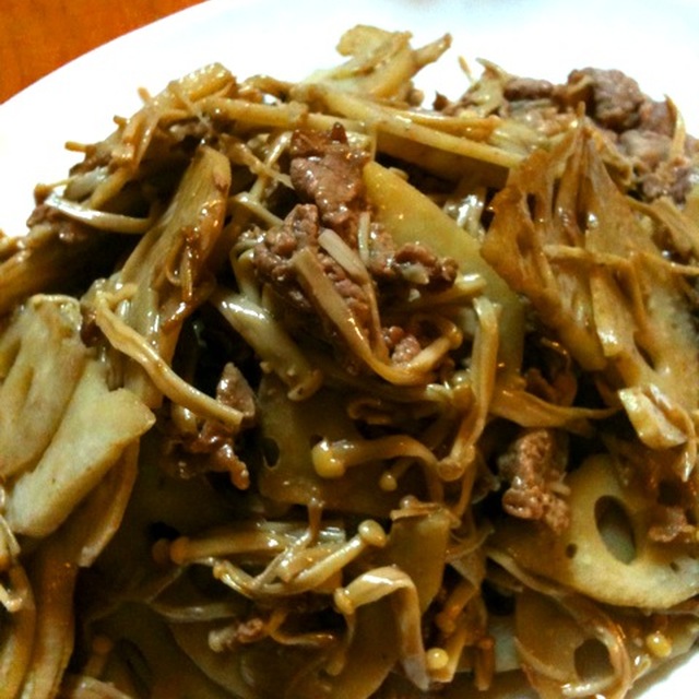 牛薄切り肉とレンコンのしょう油バター炒め レシピ 作り方 By Runatica クックパッド 簡単おいしいみんなのレシピが360万品