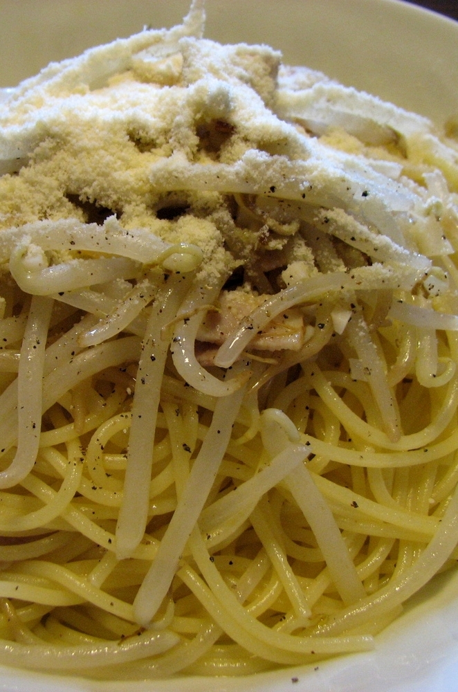 もやし入り☆スパゲティ・ペペロンチーノの画像