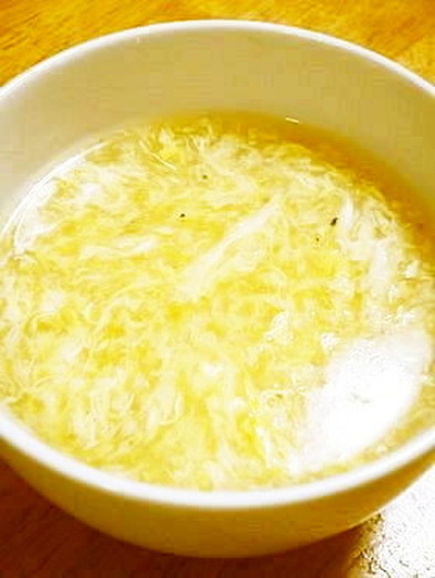 卵がふわとろ！中華たまごスープの写真