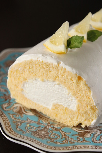 ヨーグルトクリームのロールケーキの写真