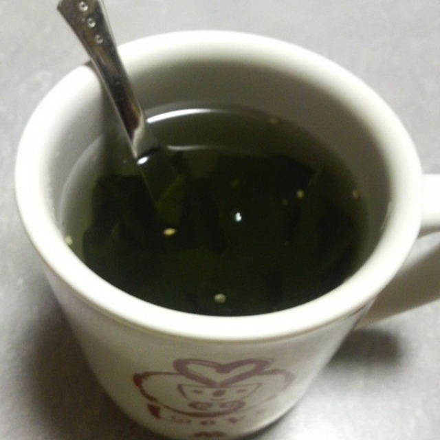 しいたけ茶でわかめスープ レシピ 作り方 By 寝太郎母 クックパッド 簡単おいしいみんなのレシピが359万品