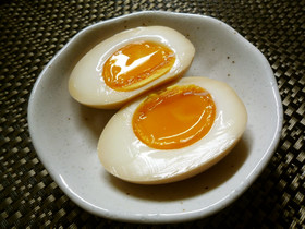 麺つゆだけ!お店顔負け簡単「半熟煮卵」