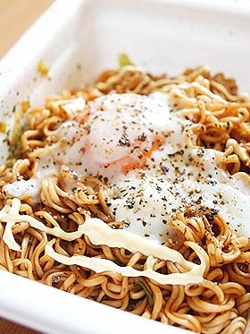 私の好きなカップ焼きそばの食べ方