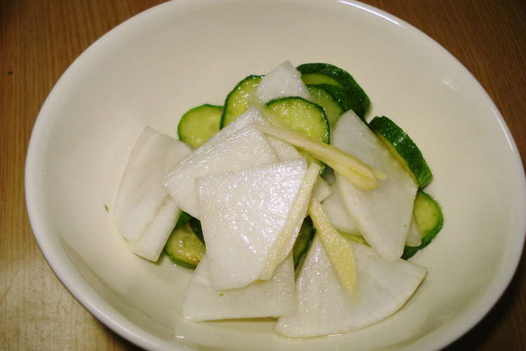 簡単副菜さっぱりきゅうり 大根漬物 レシピ 作り方 By 桜舞う春 クックパッド 簡単おいしいみんなのレシピが365万品