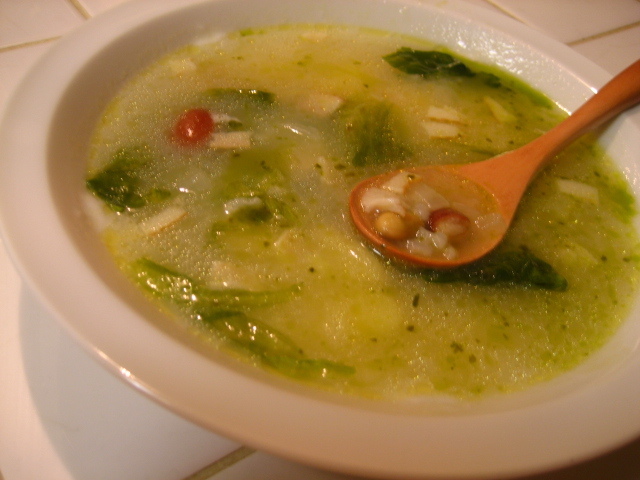 バジル風味の野菜スープの画像