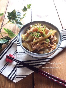 牛丼のような簡単つゆだく豚丼~温玉乗せ~