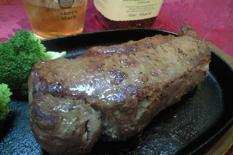分厚いサーロインステーキを焼く レシピ 作り方 By 狭山郷瑠 クックパッド 簡単おいしいみんなのレシピが358万品