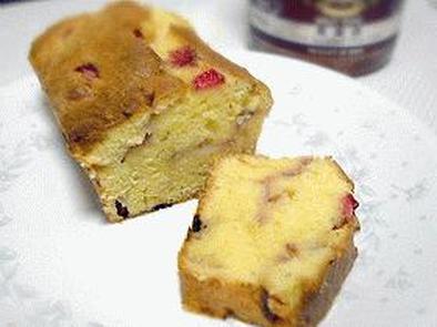 苺のパウンドケーキの写真