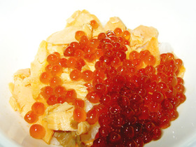 筋子をほぐして鮭のキラキラ親子丼☆