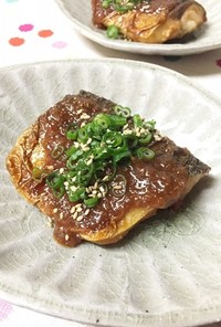 甘辛生姜じょうゆが香るサバの蒲焼き(丼)