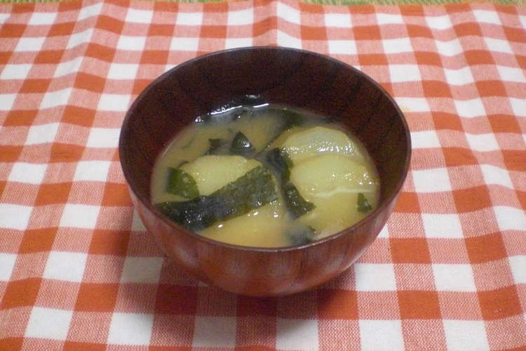 じゃがいもとわかめのお味噌汁 レシピ 作り方 By パンダさんでーす クックパッド