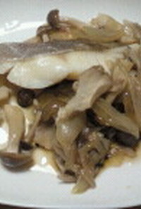 タジン鍋で白身魚と野菜蒸し
