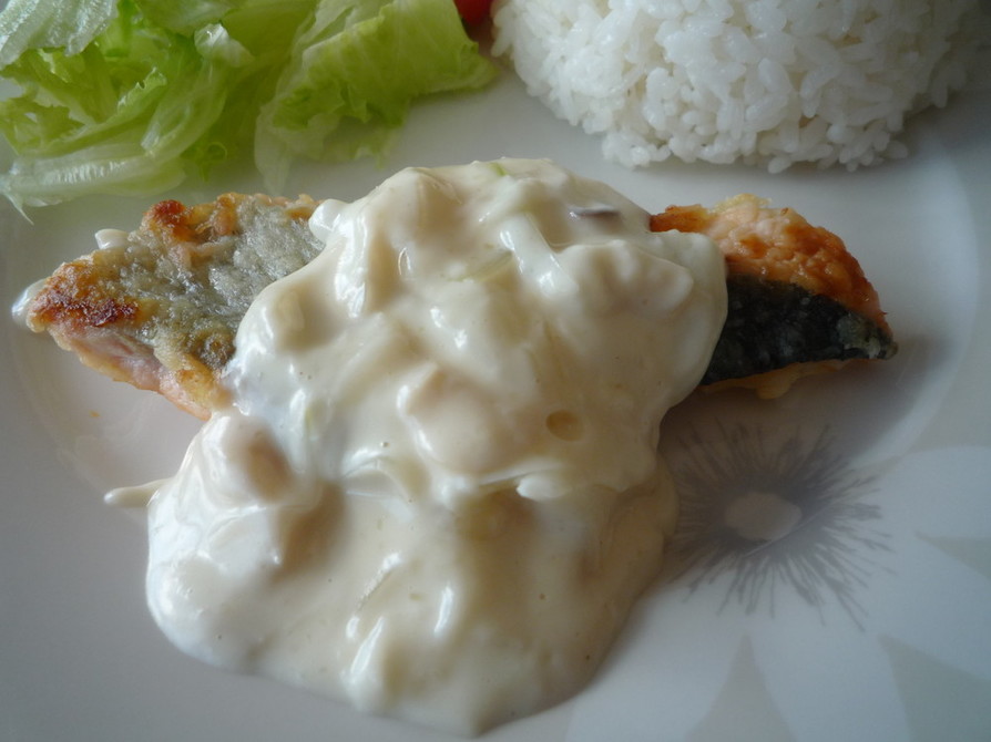 ☆秋鮭のソテーをチーズクリームソースで☆の画像