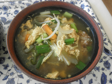 玄米でピリ辛野菜のスープご飯（クッパ）の写真