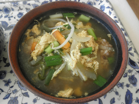 玄米でピリ辛野菜のスープご飯（クッパ）の画像