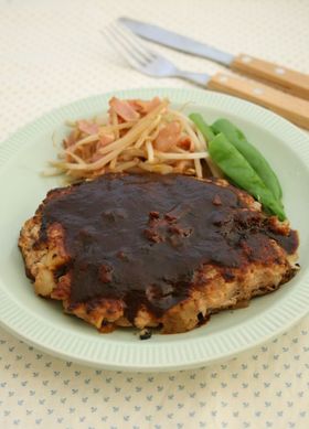 育ち盛りの家庭に☆節約メガ!ハンバーグ!