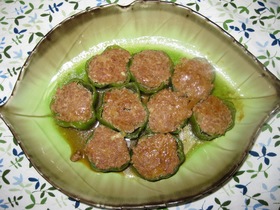 ジューシー肉詰ピーマン