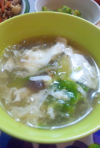 卵白とレタスの中華スープ