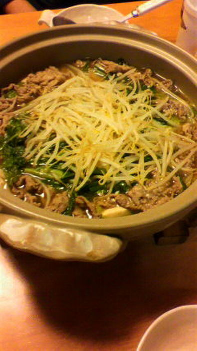 辛くない韓国風あさり&豆腐&牛肉のお鍋の写真