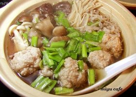 低カロリーでヘルシーな「鶏きのこ鍋」♪