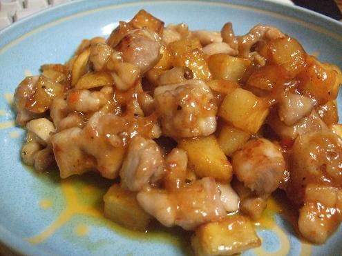 土豆鶏丁（ジャガイモと鳥肉のピリ辛炒め）の画像
