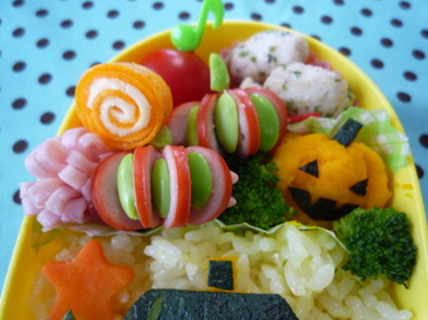 お弁当おかず☆枝豆とウインナでかぼちゃ♪の写真