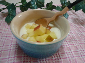 砂糖なし☆W食感りんごヨーグルト☆