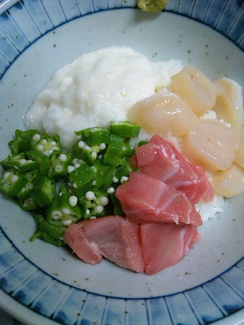 タレが決め手！の海鮮丼♪の画像