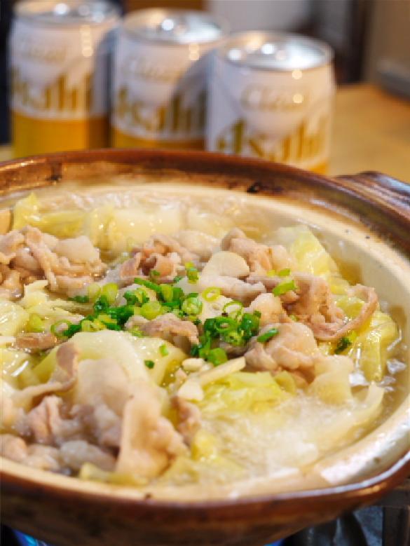 豚とキャベツのニンニク塩バター鍋の画像