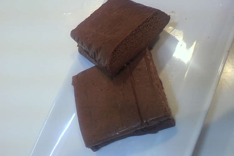 簡単 Hmであの横浜煉瓦風生チョコケーキ レシピ 作り方 By Corotto クックパッド 簡単おいしいみんなのレシピが363万品